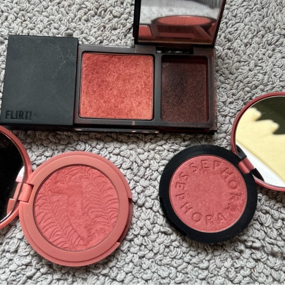 Blush bundle flirt , tarte & Sephora
